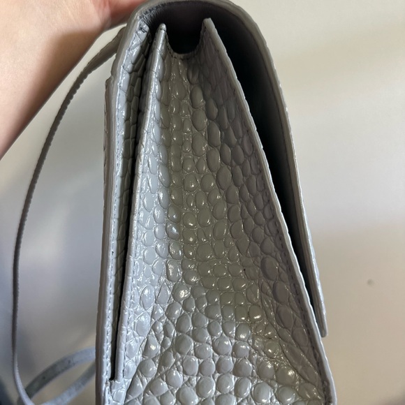Authentic Balenciaga Hourglass in croc embossed calfskin - Picture 12 of 16